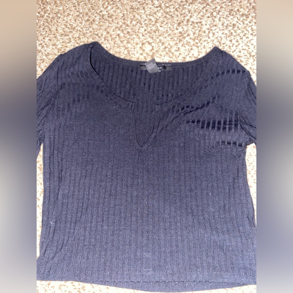 V-neck Cropped long sleeve